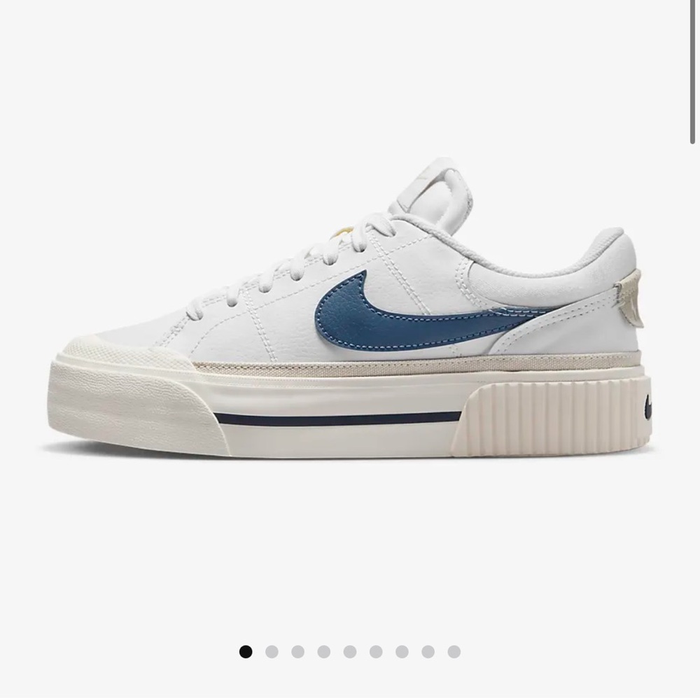 Women’s Nike Court Legacy Lift